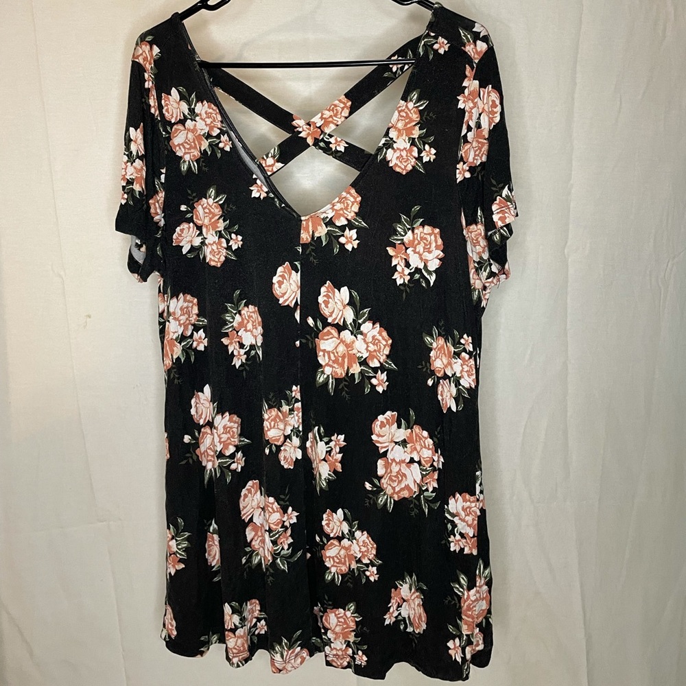 Torrid black floral shirt X-back size 1